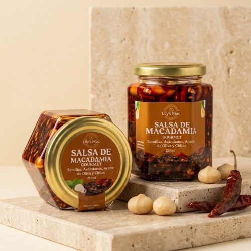 Salsa de Macadamia con Arándanos y Chiles